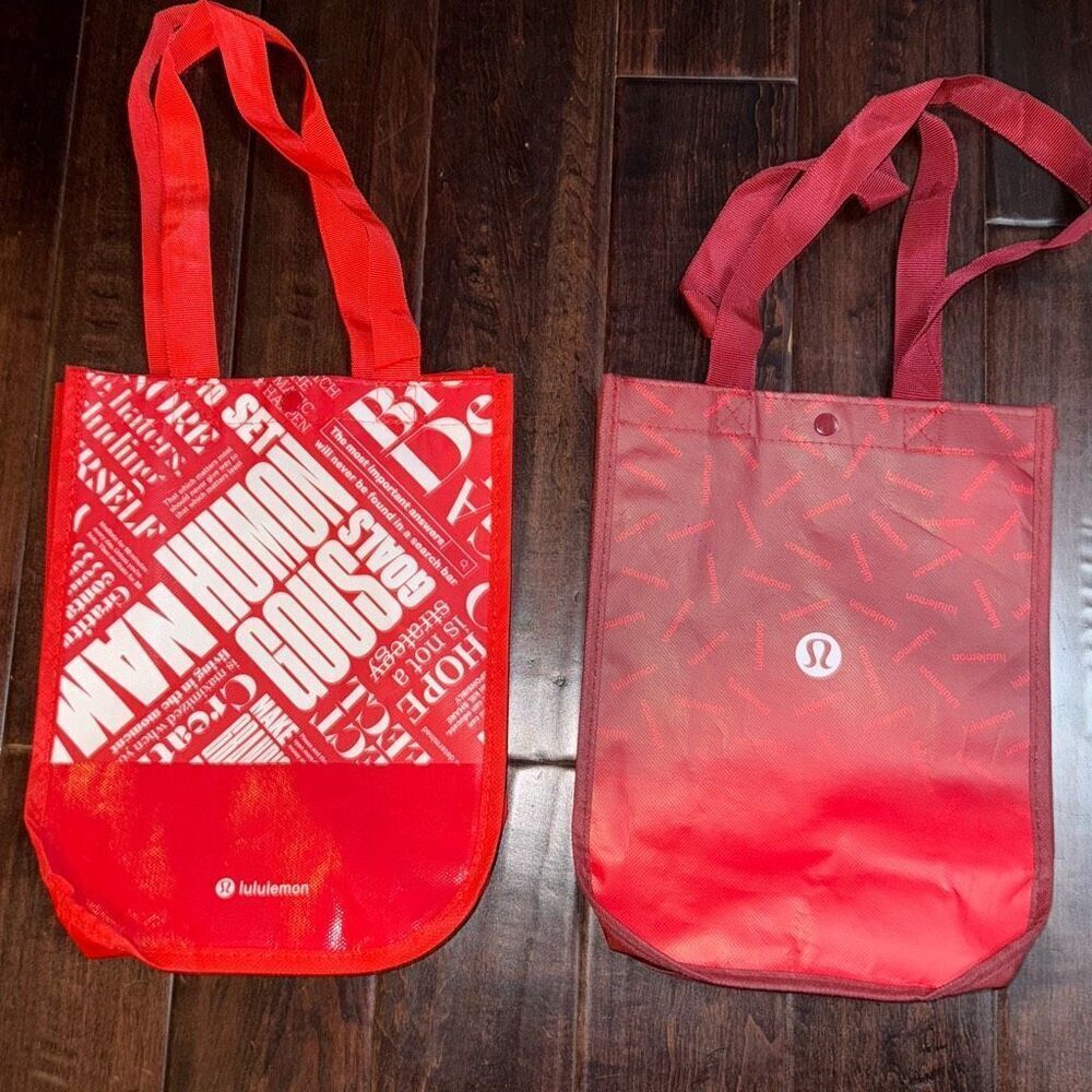 Lululemon small red tote‎ bag set (2)